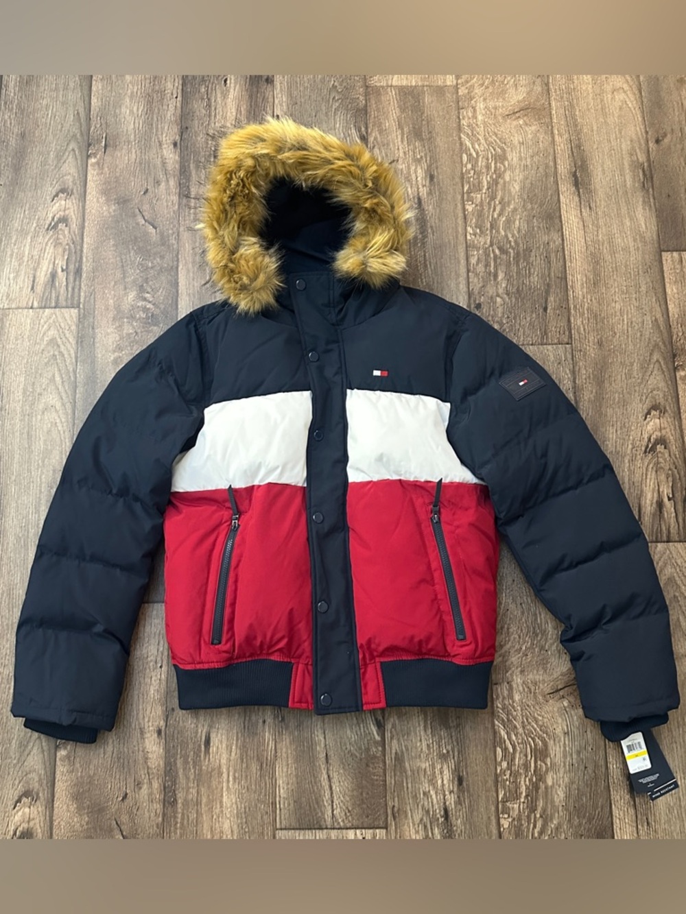 Tommy Hilfiger Short Wind Resistant Faux Fur Zip Hooded Bomber Jacket Men’s Sz M